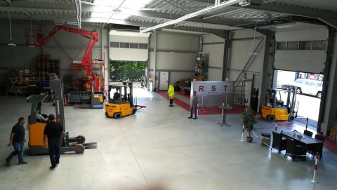 Fortbildung für Ausbilder von Flurförderzeugführern - Fahrpraxis mit neuen Jungheinrich Geräten