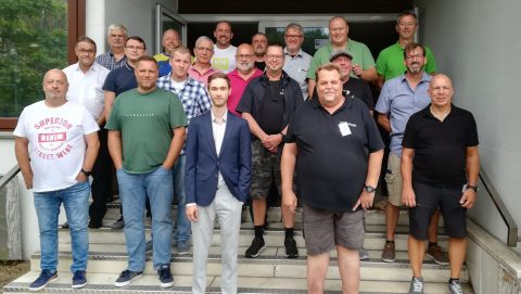 Gruppenfoto Fortbildung Ausbilder mobile Arbeitsmittel Haus der Technik Travemünde 2022