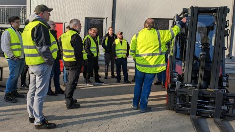 Ausbilder von Flurförderzeugführern beim Praxistag